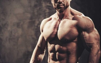 Грудные мышцы у мужчины
