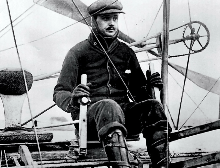Чарльз Ролз перелетел Ла-Манш 2 июня 1910 года